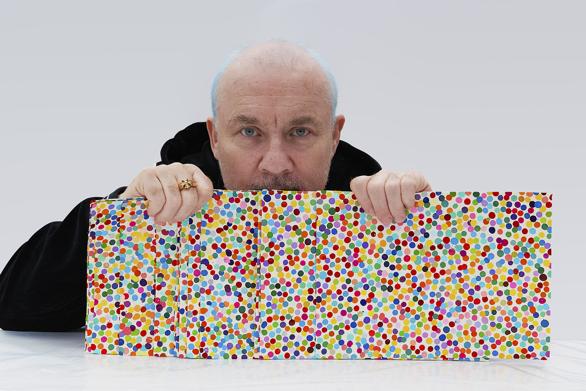 Damien Hirst Will Watch His Own Drawings Burn in the Culmination of His Grant NFT Experiment 'The Currency' | Artnet News