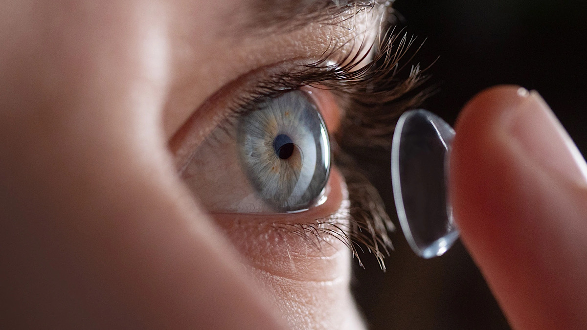 Mojo Vision shows off mind-blowing new augmented reality contact lens - Impact Lab
