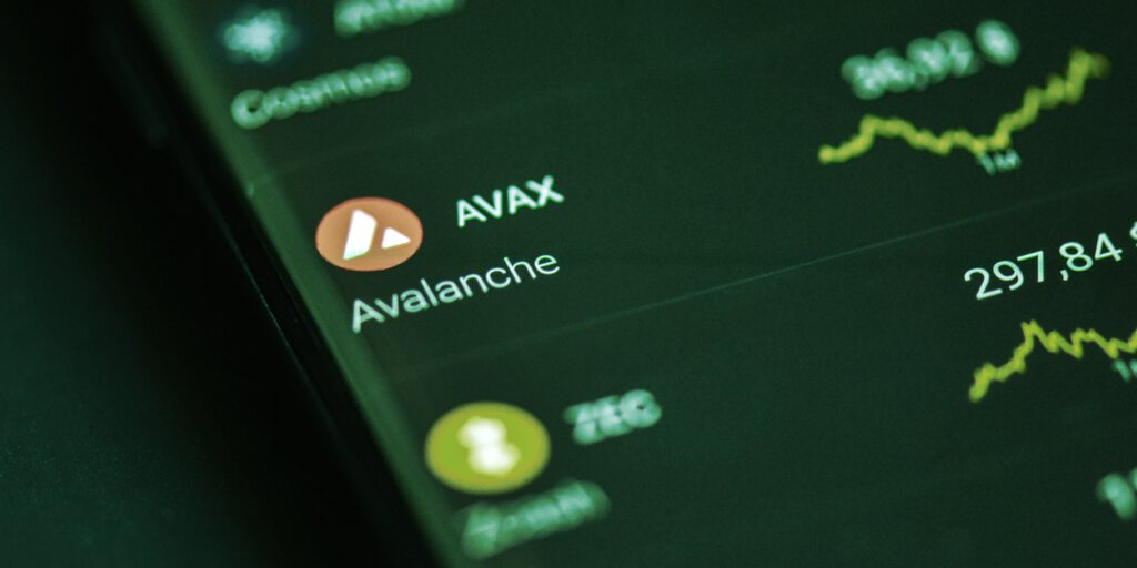 Avalanche Jumps Nearly 15% Amid Surging NFT Volumes - Decrypt
