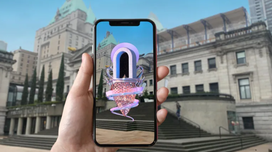 Augmented Reality in the Art World