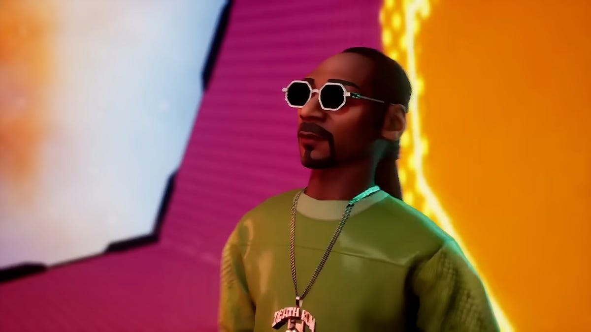 Snoop, Eminem’s NFT Act At VMAs Looked Like A Bad Insta Filter