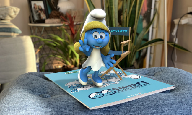 ICv2: Exclusive: Smurfette Jumps Off the Page in Augmented Reality FCBD Comic
