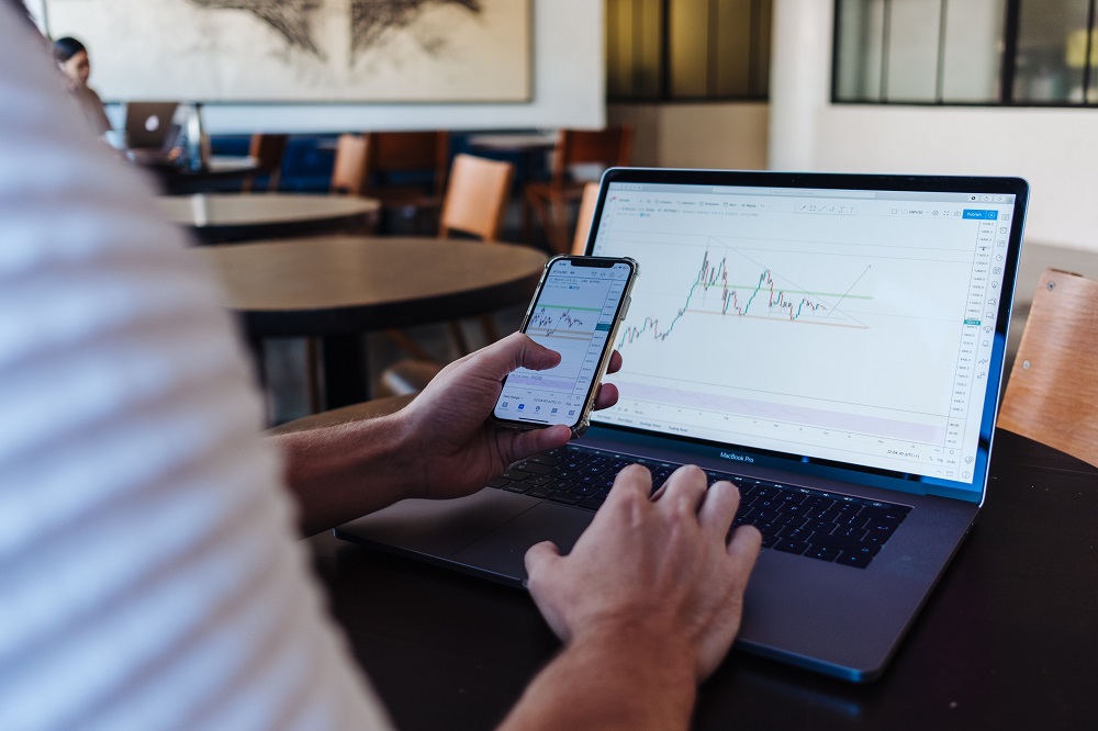 Blockchain applications in the healthcare industry