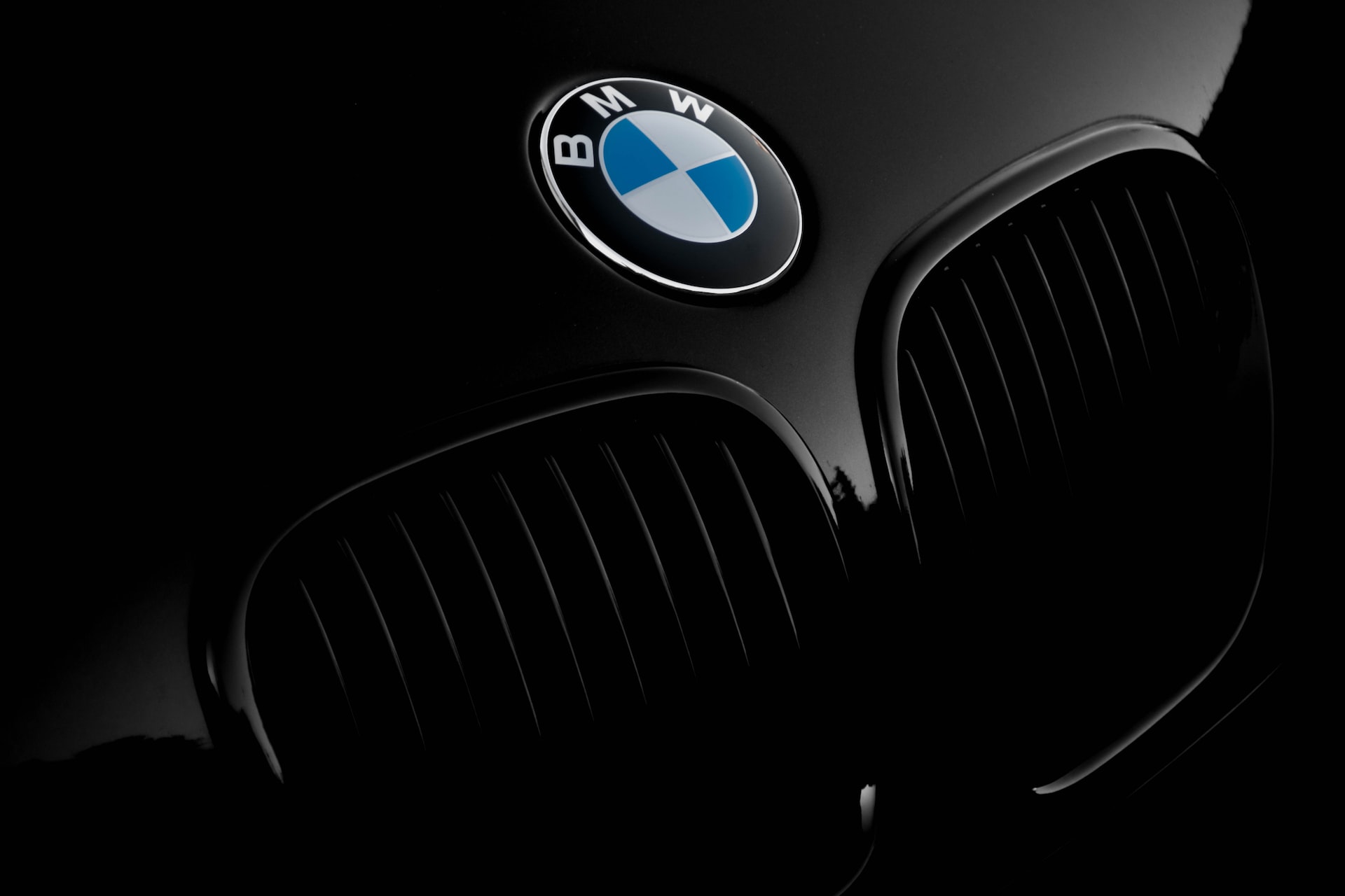 BMW Partners With Coinweb For Blockchain Loyalty Program and to Streamline Financial Services - CoinCheckup Blog - Cryptocurrency News, Articles & Resources