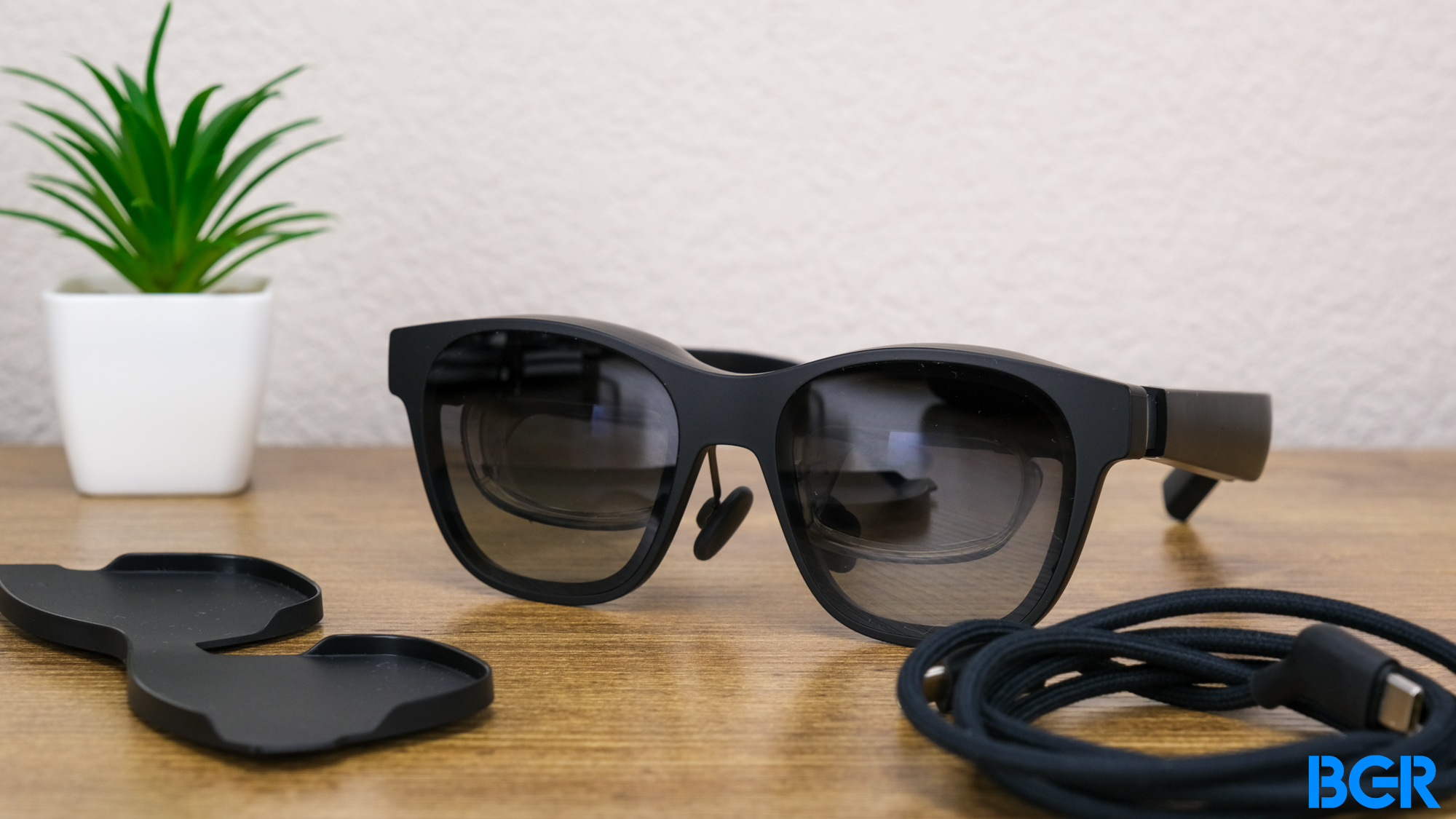 Nreal Air smart glasses review: A lightweight augmented reality experience | BGR