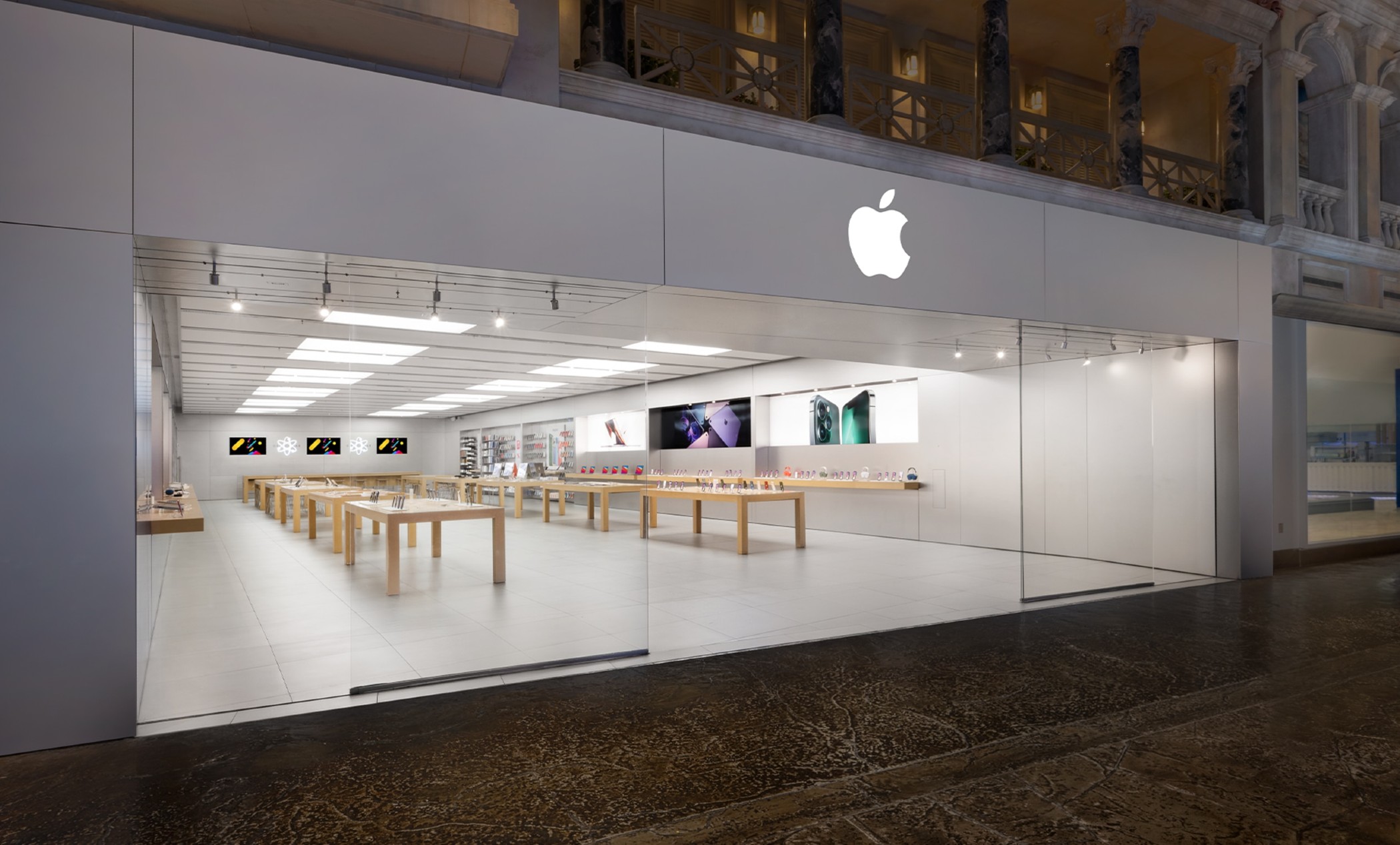 Soon your iPhone will be able to do augmented reality shopping through the Apple Store app - Tech