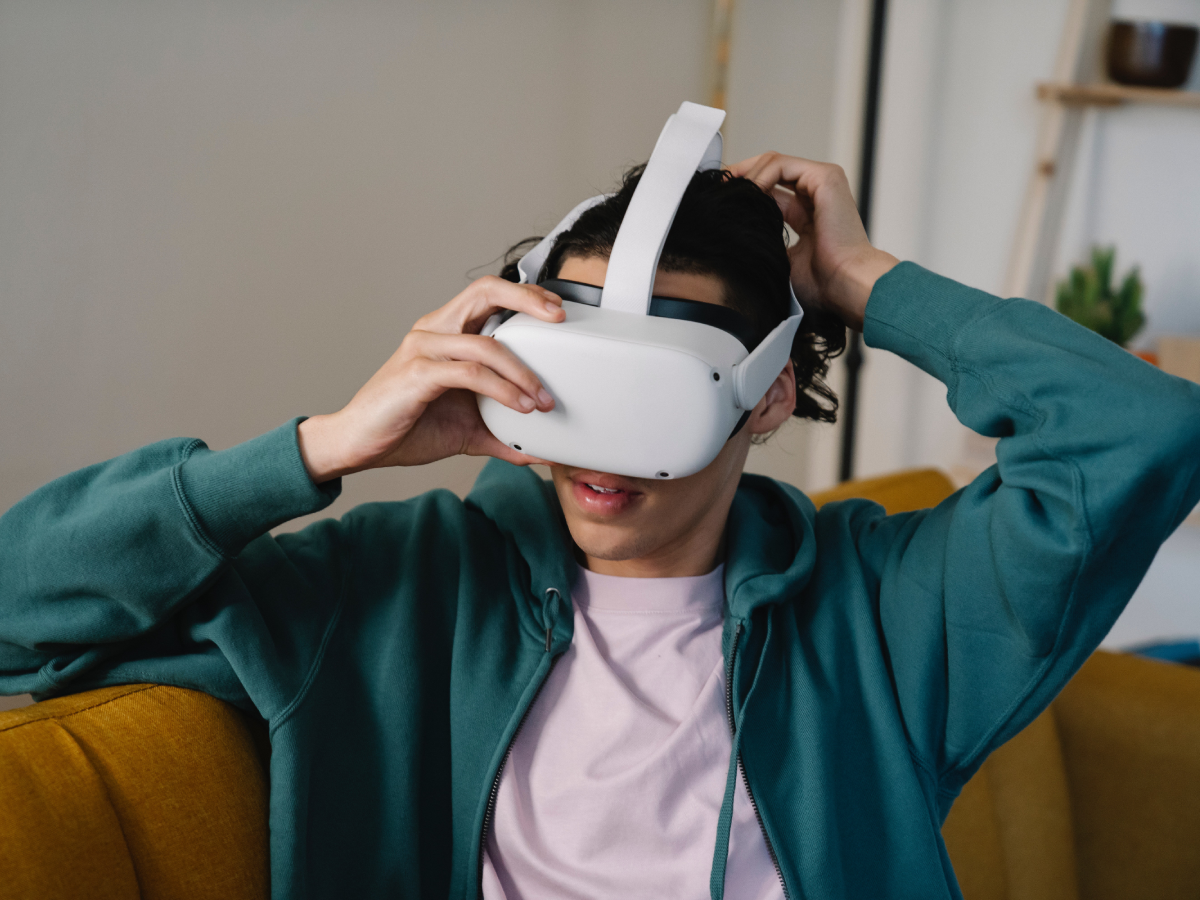 Virtual Reality–Augmented Physiotherapy for Chronic Pain in Youth: Protocol for a Randomized Controlled Trial Enhanced With a Single-Case Experimental Design