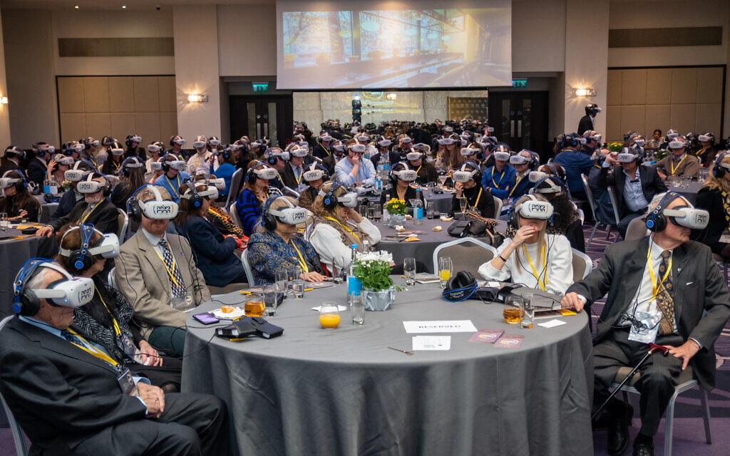 High tech horror: Virtual reality guide to Auschwitz launched | Jewish News