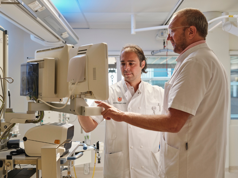 Intensive Care Unit Physicians’ Perspectives on Artificial Intelligence–Based Clinical Decision Support Tools: Preimplementation Survey Study